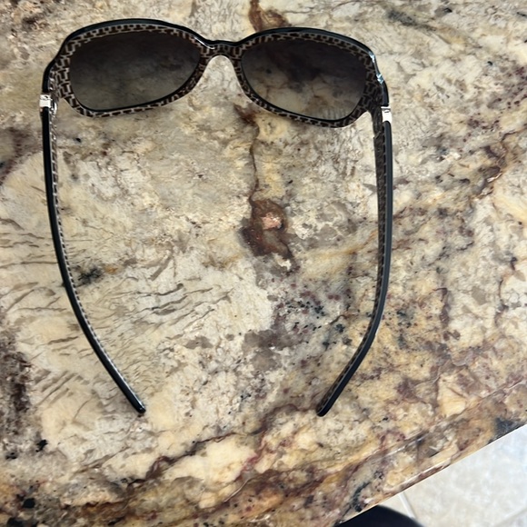 Tory Burch sunglasses - Picture 5 of 7